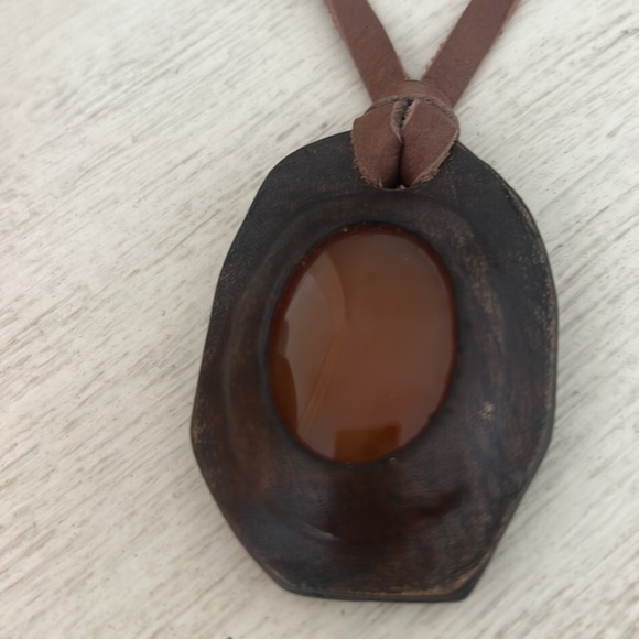 Leather stone necklace by Lem Viet - Picture 3 of 7